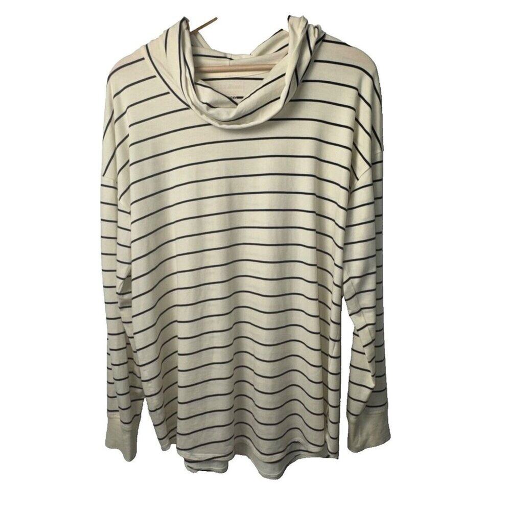 L.L. Bean Women’s Large Ivory Blue Striped Lightweight Long Sleeve Top